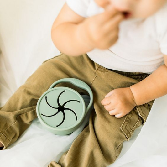 Vaso snack retráctil anti-caída